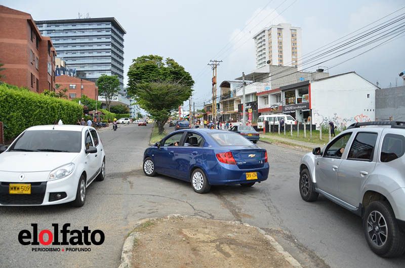 CRUCE DE LA AV. GUABINAL CON CALLE 63 (PRADOS DEL NORTE)
