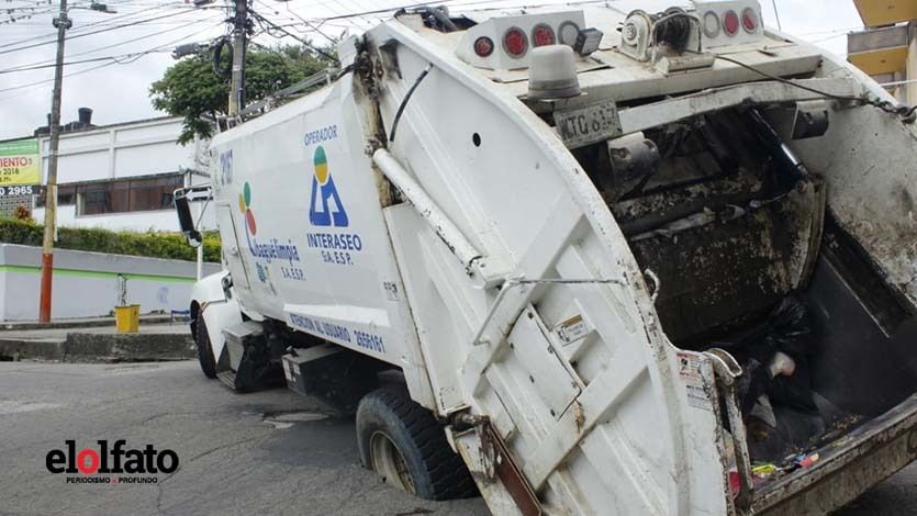 camion interaseo basura hueco pola 3-min