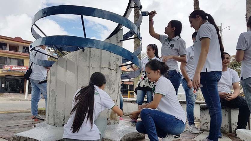 monumento periodista 1