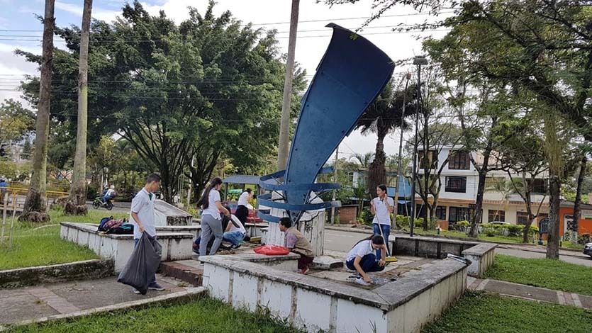 monumento periodista 7