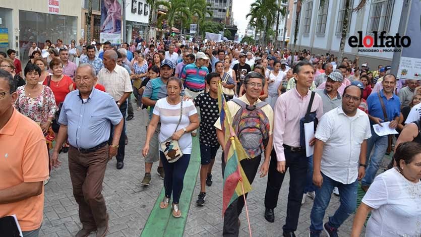 Ibaguereños quemaron recibos del predial frente a la Alcaldía